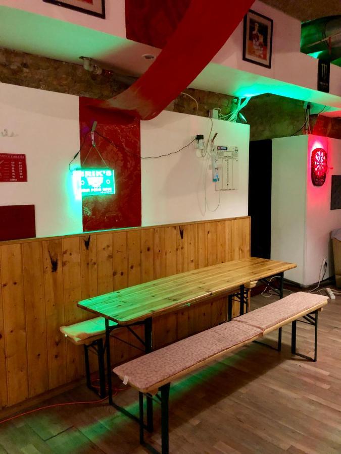 Whole Basement Former Pub For Stag Do, Bachelor House Party Flat Boedapest Buitenkant foto