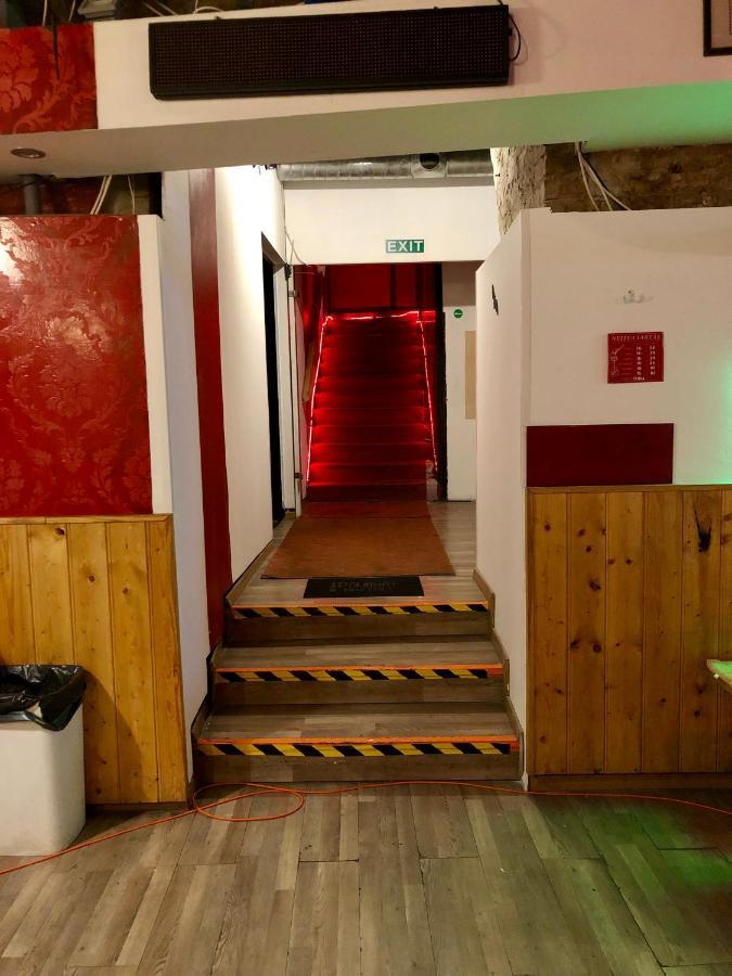 Whole Basement Former Pub For Stag Do, Bachelor House Party Flat Boedapest Buitenkant foto
