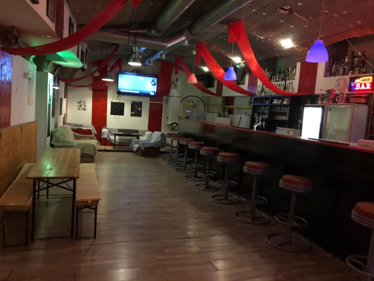 Whole Basement Former Pub For Stag Do, Bachelor House Party Flat Boedapest Buitenkant foto